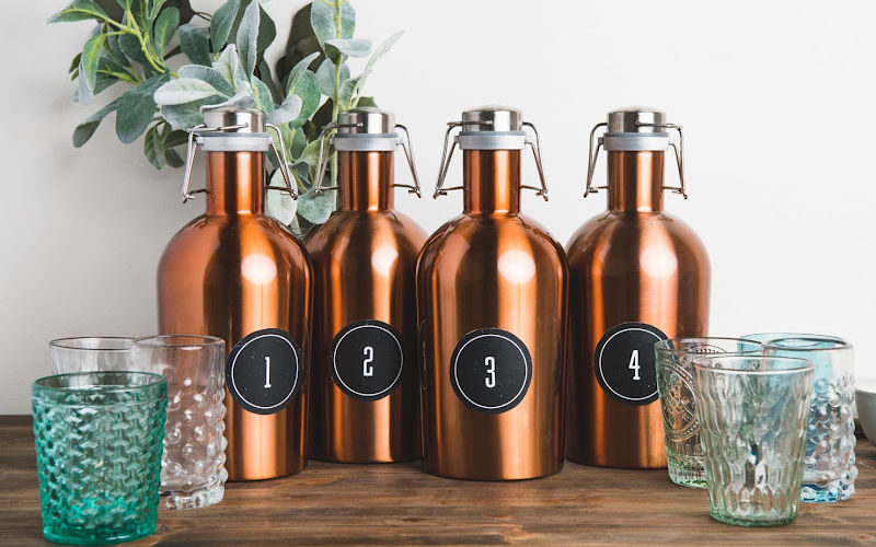 Beer party growlers