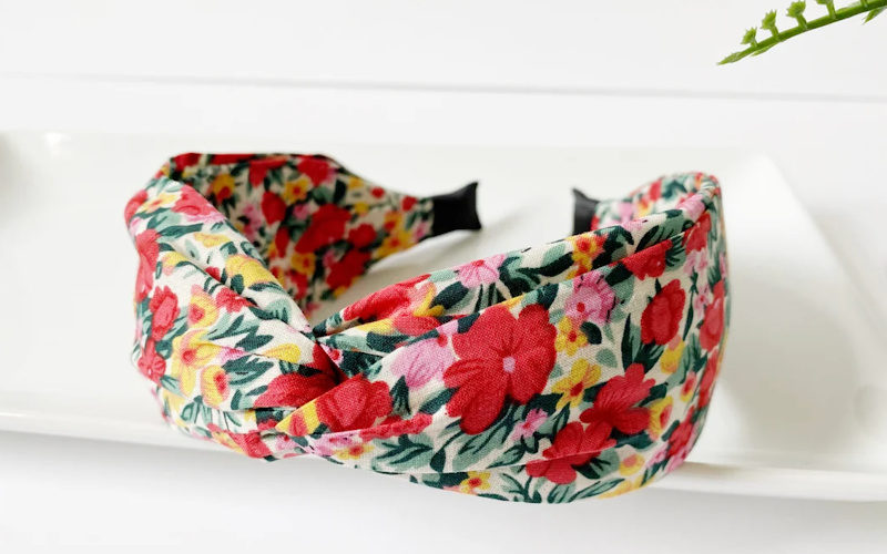 Vintage floral wide padded headband.